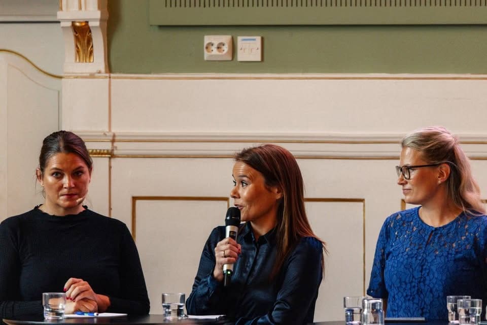 Panelet under frokostmøtet i Festsalen i Rødbanken